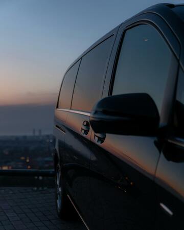 Transferts longue distance & pèlerinages : voyagez sereinement avec Votre Chauffeur ABC